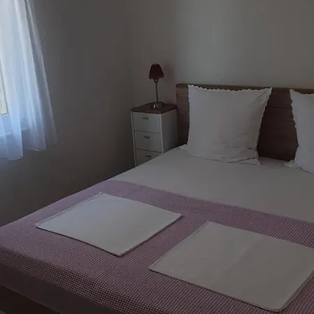 Ana Apartment *