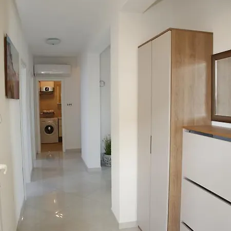 Ana Lägenhet Vodice
