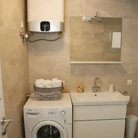 Ana Apartamento