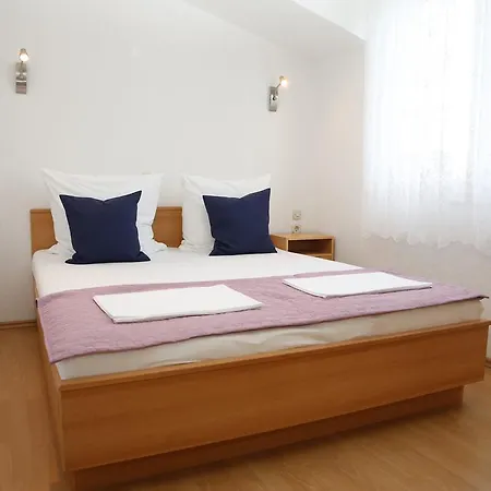 Ana Apartamento